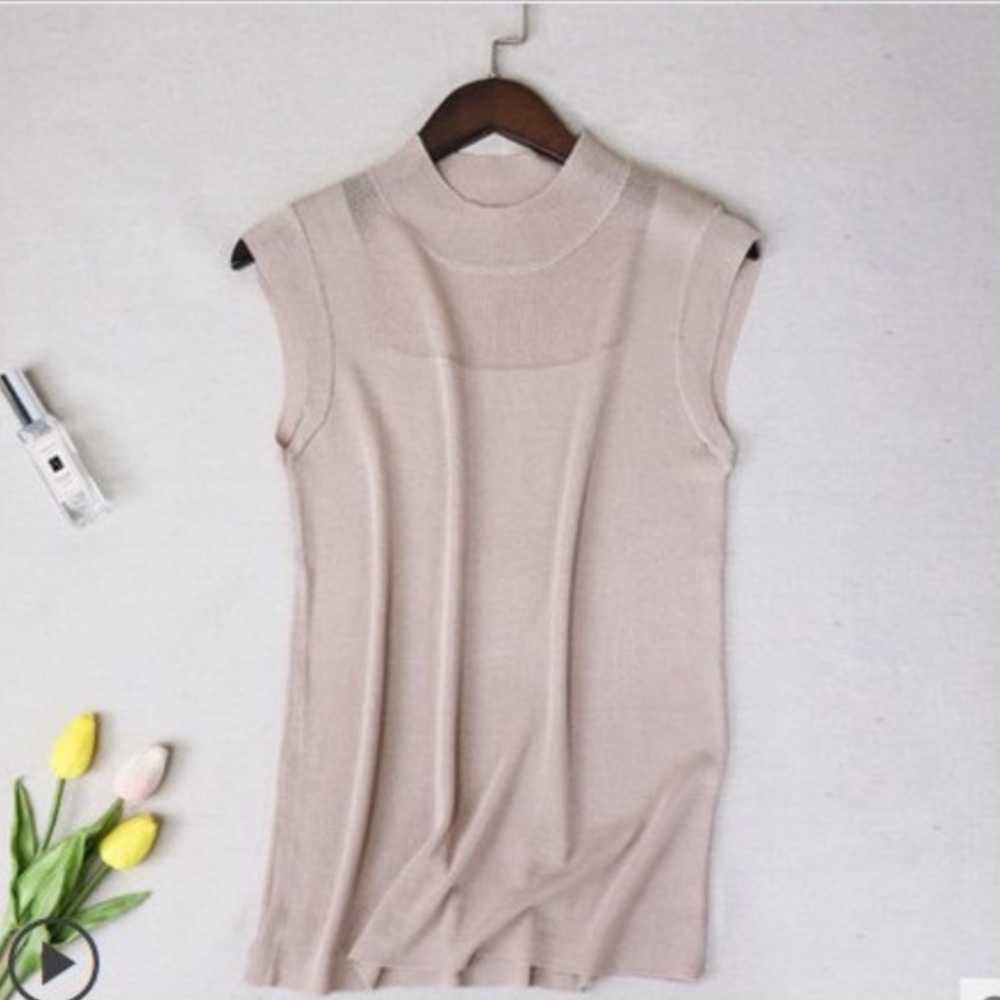 Modern Knitted Sleeveless High Collar